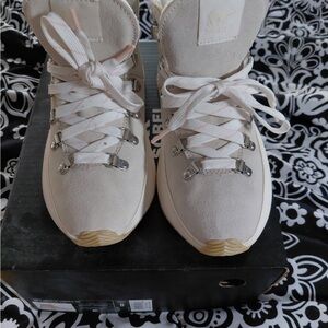 NWT Sorel “out and about”Women's Cream sneaker Boots